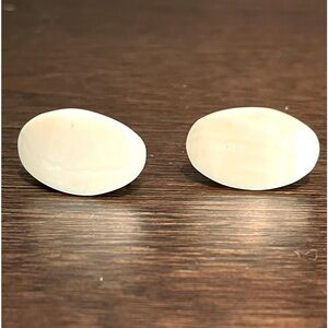 Chic Cream Oval Earrings